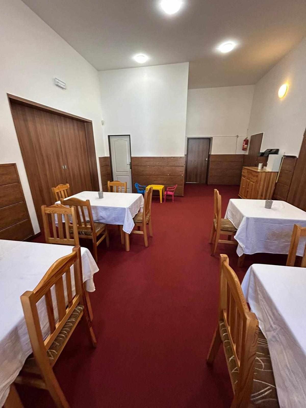 Penzion A Restaurace Na Salasi Hutisko Экстерьер фото